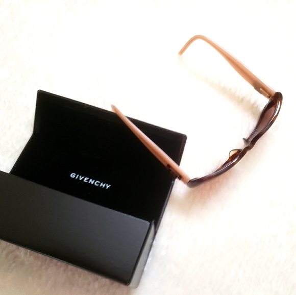 Givenchy authentic sunglasses nude/brown main image 8